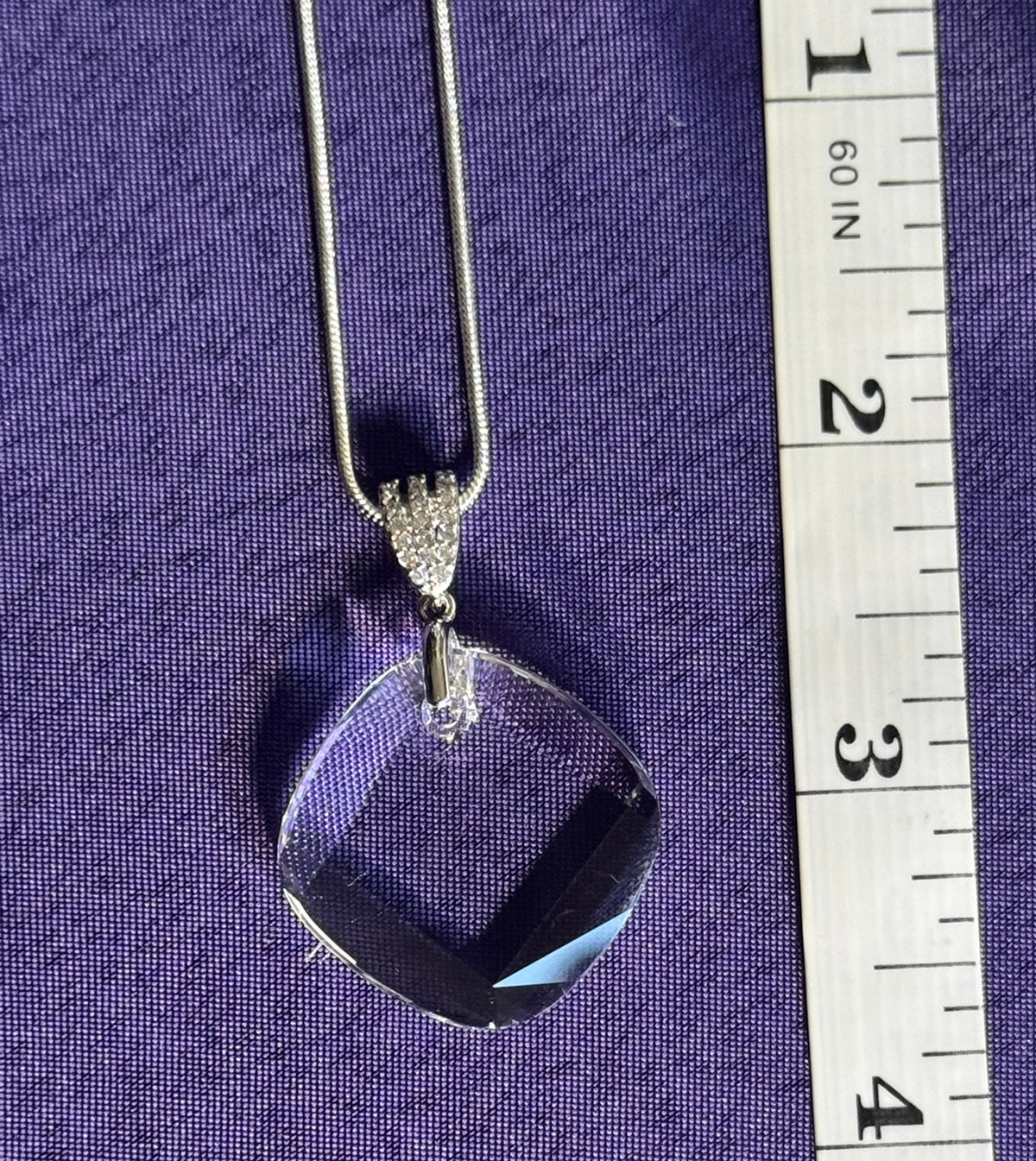 Swarovski(r) Crystal Metro Pendant