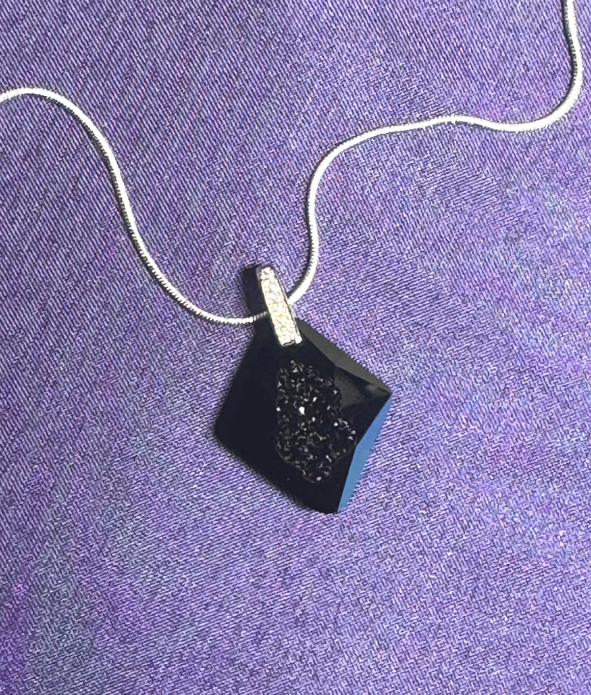 Swarovski(r) Jet Radiolarian